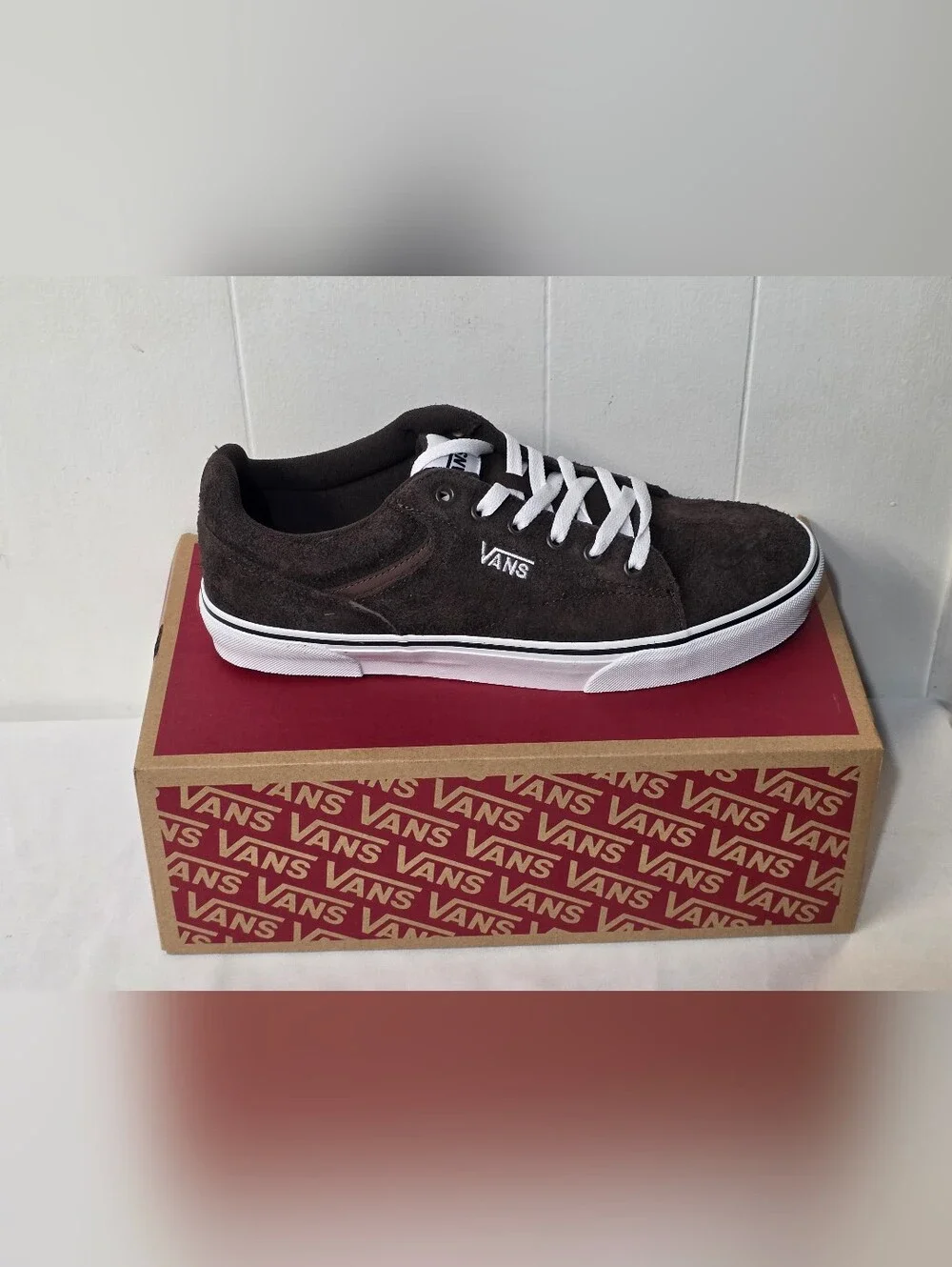 Vans Selden Hairy Suede Demitasse Size 10.5 Brown Low-Top Sneakers